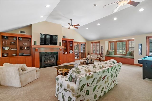 337 Fox Chapel Road, Fox Chapel, PA 15238