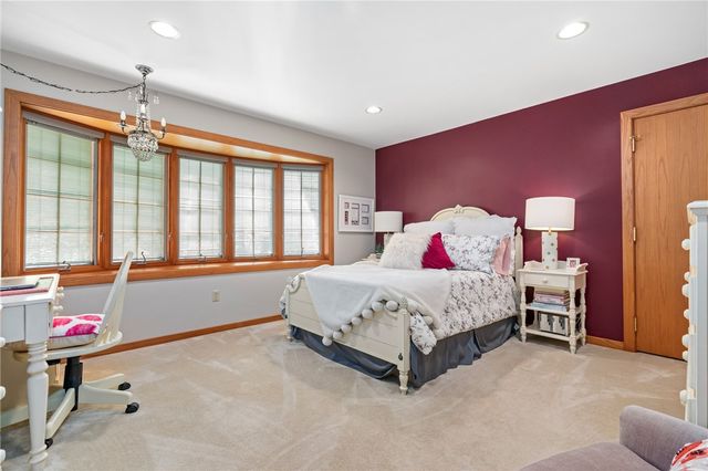 337 Fox Chapel Road, Fox Chapel, PA 15238