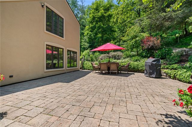 337 Fox Chapel Road, Fox Chapel, PA 15238