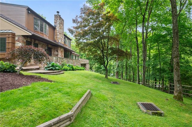 337 Fox Chapel Road, Fox Chapel, PA 15238