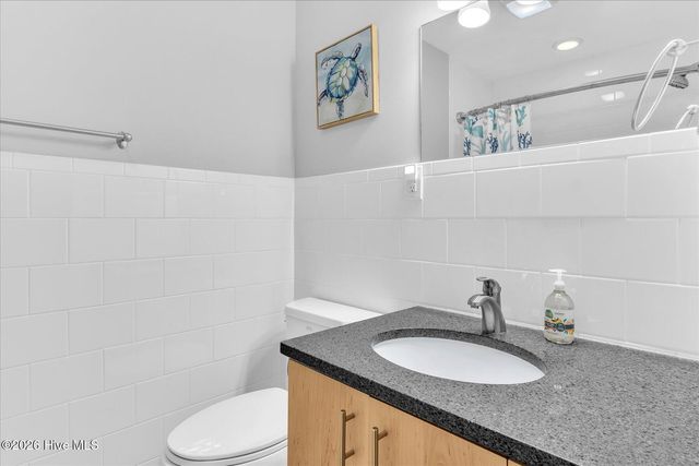 1000 Caswell Beach Road Apt 910, Oak Island, NC 28465