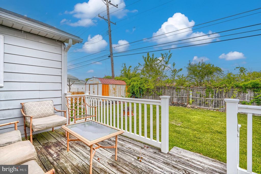 Image 14 of property listing at 111 DIHEDRAL DR, Baltimore, MD 21220