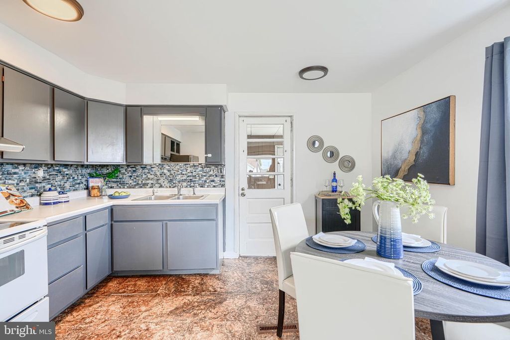 Image 22 of property listing at 111 DIHEDRAL DR, Baltimore, MD 21220