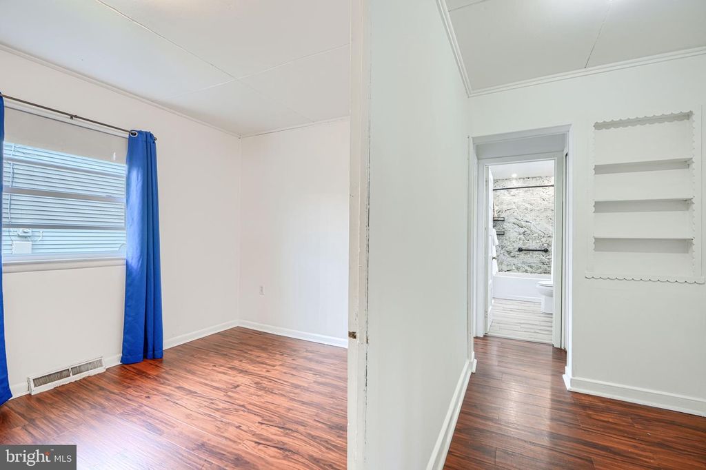 Image 33 of property listing at 111 DIHEDRAL DR, Baltimore, MD 21220