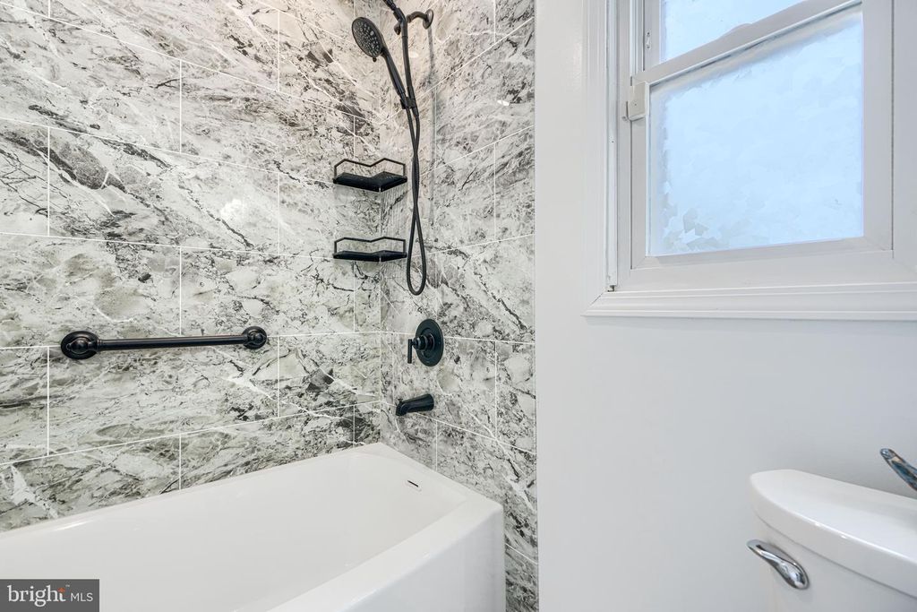 Image 46 of property listing at 111 DIHEDRAL DR, Baltimore, MD 21220