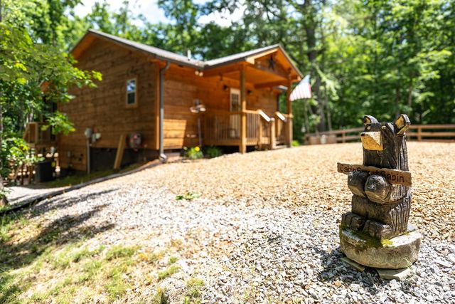 297 Summitt Lane, Murphy, NC 28906