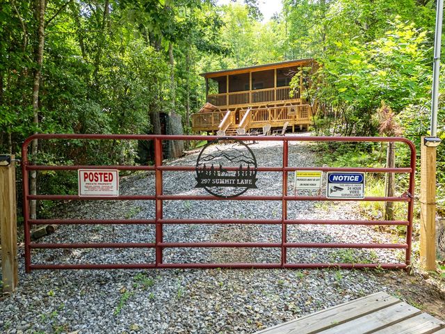297 Summitt Lane, Murphy, NC 28906