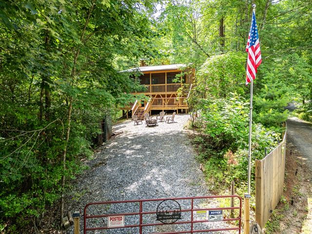 297 Summitt Lane, Murphy, NC 28906
