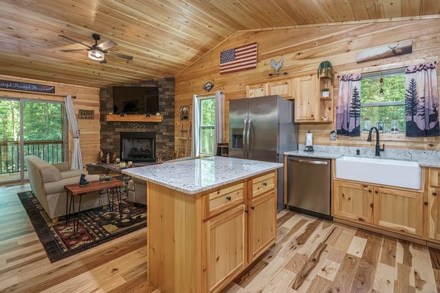 297 Summitt Lane, Murphy, NC 28906