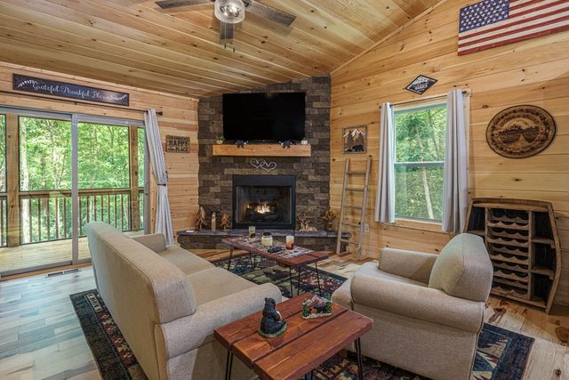 297 Summitt Lane, Murphy, NC 28906