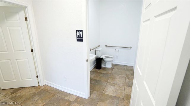 4989 Royal Gulf CIR, Fort Myers, FL 33966