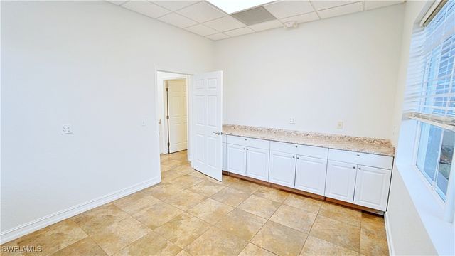 4989 Royal Gulf CIR, Fort Myers, FL 33966