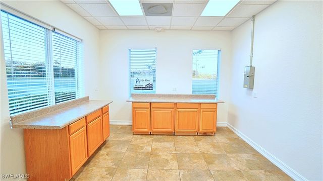 4989 Royal Gulf CIR, Fort Myers, FL 33966