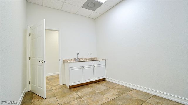 4989 Royal Gulf CIR, Fort Myers, FL 33966