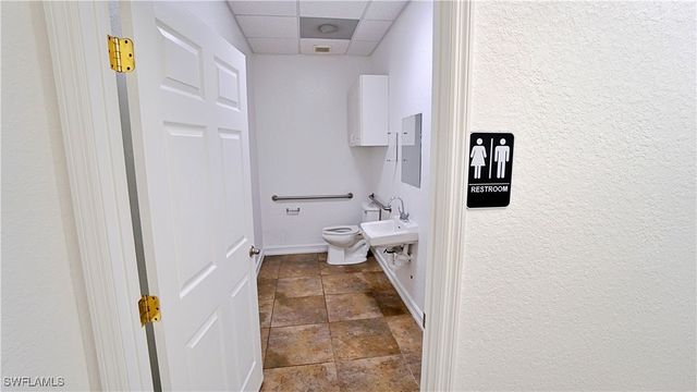 4989 Royal Gulf CIR, Fort Myers, FL 33966