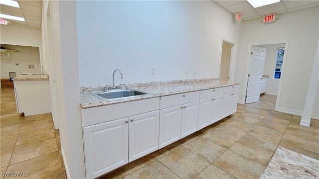 4989 Royal Gulf CIR, Fort Myers, FL 33966