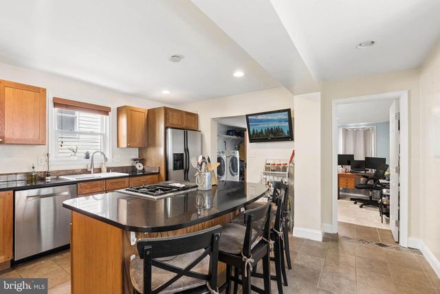 5941 FALLS RD, Baltimore, MD 21209