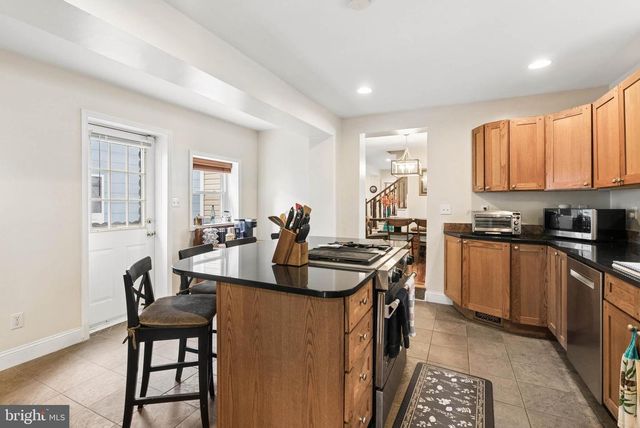 5941 FALLS RD, Baltimore, MD 21209