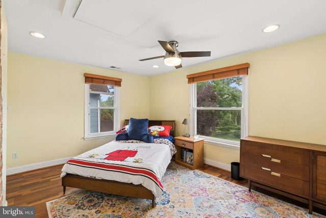 5941 FALLS RD, Baltimore, MD 21209