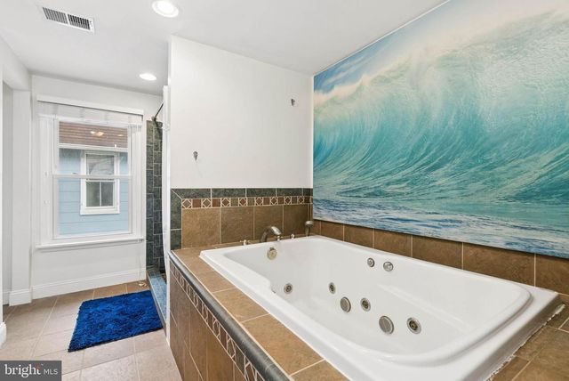 5941 FALLS RD, Baltimore, MD 21209