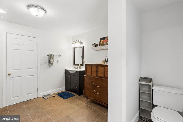 5941 FALLS RD, Baltimore, MD 21209