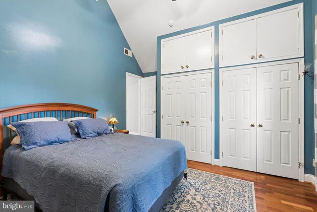 5941 FALLS RD, Baltimore, MD 21209