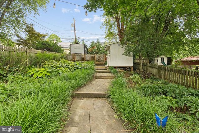 5941 FALLS RD, Baltimore, MD 21209