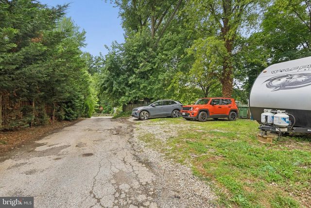 5941 FALLS RD, Baltimore, MD 21209