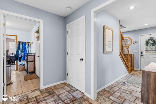226 Woodbine Drive, Milford Twp, MI 48380