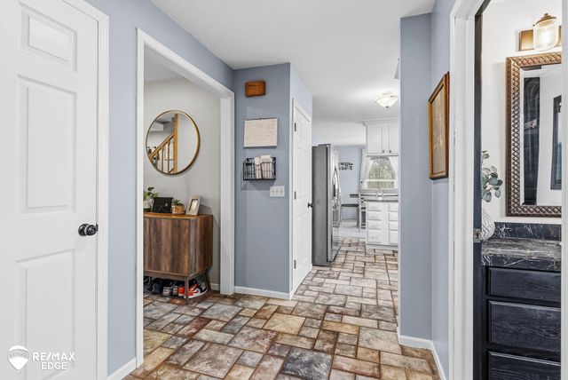 226 Woodbine Drive, Milford Twp, MI 48380