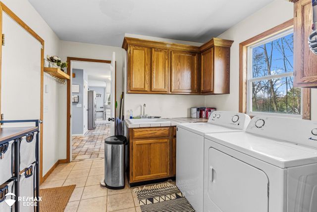 226 Woodbine Drive, Milford Twp, MI 48380