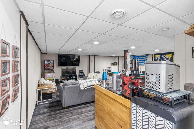 226 Woodbine Drive, Milford Twp, MI 48380