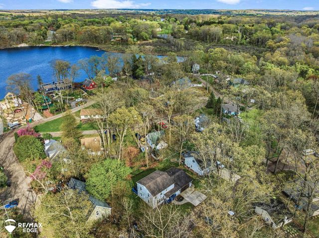 226 Woodbine Drive, Milford Twp, MI 48380