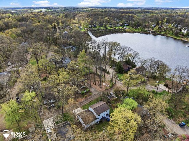 226 Woodbine Drive, Milford Twp, MI 48380