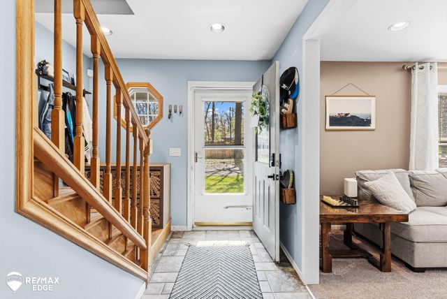 226 Woodbine Drive, Milford Twp, MI 48380
