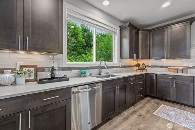 18231 3rd Drive SE, Bothell, WA 98012