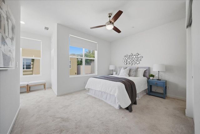 399 Midstream Ln, West Sacramento, CA 95605