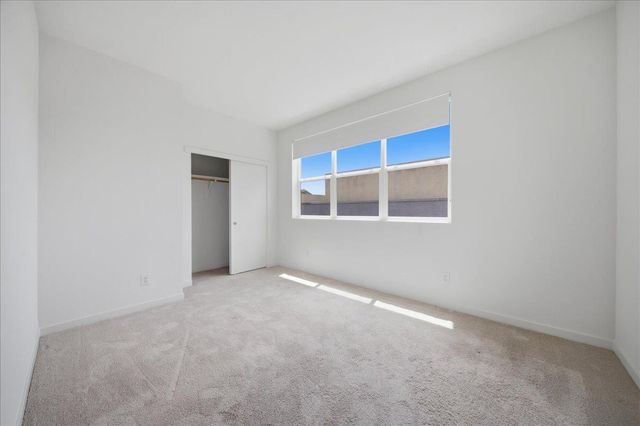 399 Midstream Ln, West Sacramento, CA 95605