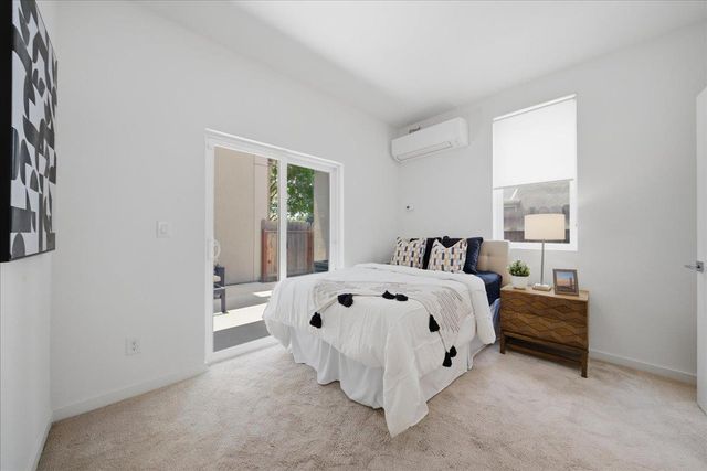 399 Midstream Ln, West Sacramento, CA 95605