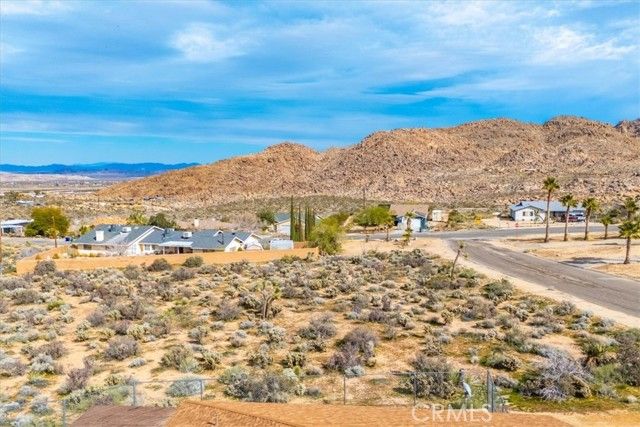 61746 Melton Trail, Joshua Tree, CA 92252