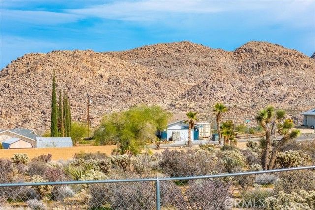 61746 Melton Trail, Joshua Tree, CA 92252