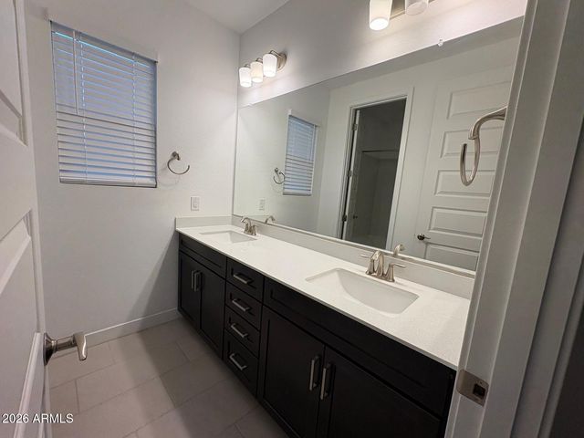 7710 W Crabapple Drive, Peoria, AZ 85383