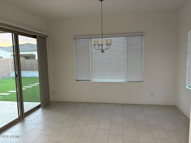 7710 W Crabapple Drive, Peoria, AZ 85383