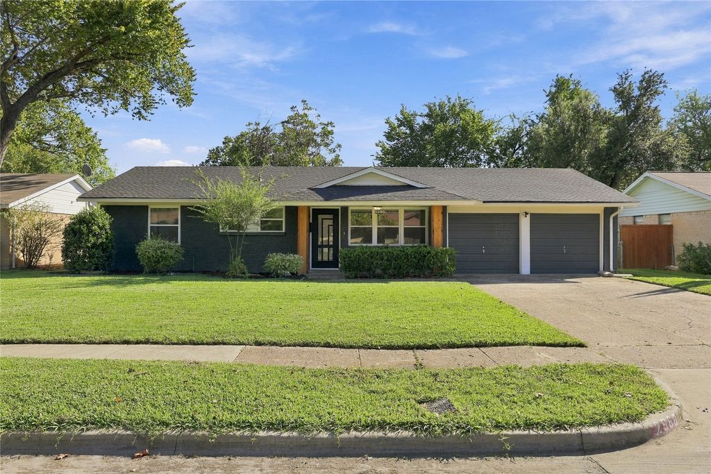 2960 Amber Lane, Farmers Branch, TX 75234 — exterior