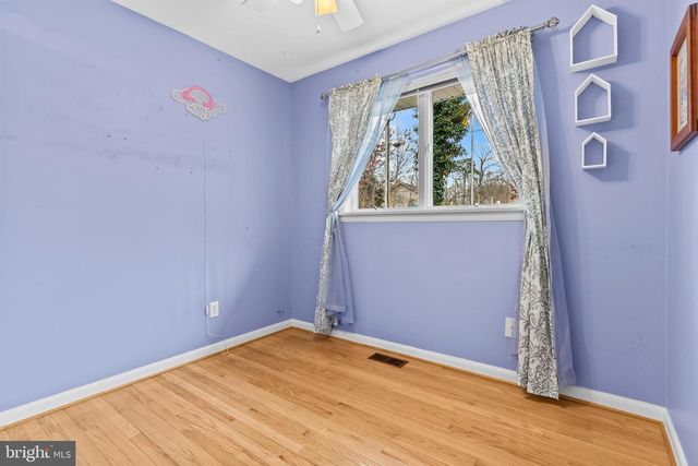 285 RED CLOUD RD, Lusby, MD 20657