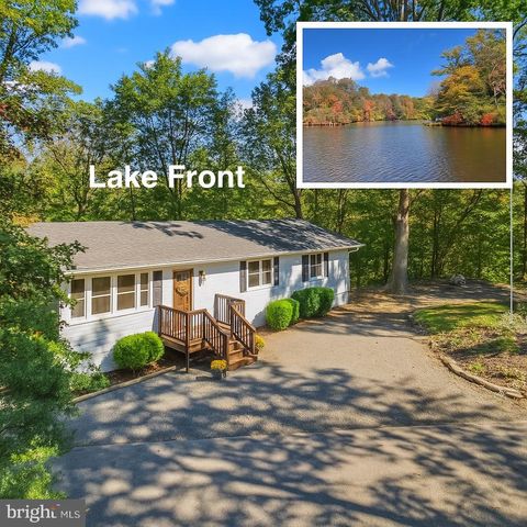 285 RED CLOUD RD, Lusby, MD 20657