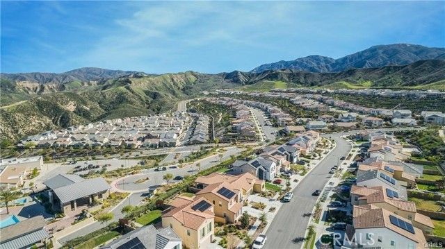 18696 Cedar Crest Drive, Canyon Country (santa Clarita), CA 91387