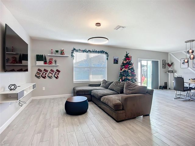 3231 HILLTOP CIRCLE, Bradenton, FL 34211