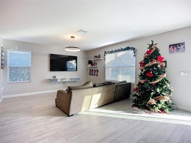 3231 HILLTOP CIRCLE, Bradenton, FL 34211