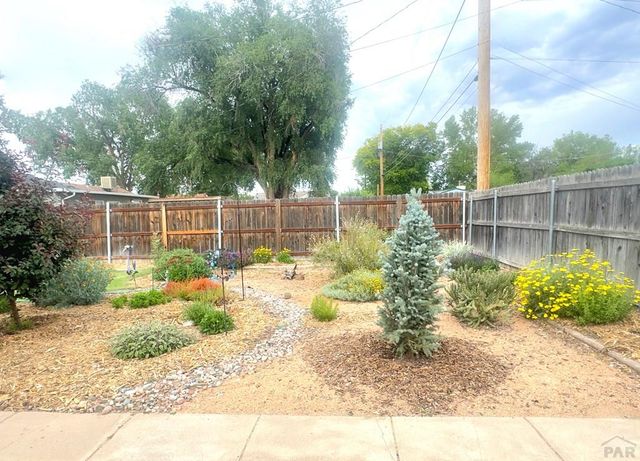 3016 Nuckolls Ave, Pueblo, CO 81004